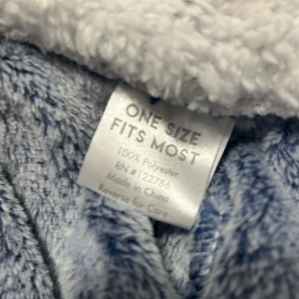 NWOT Women’s Robe - Picture 5 of 6